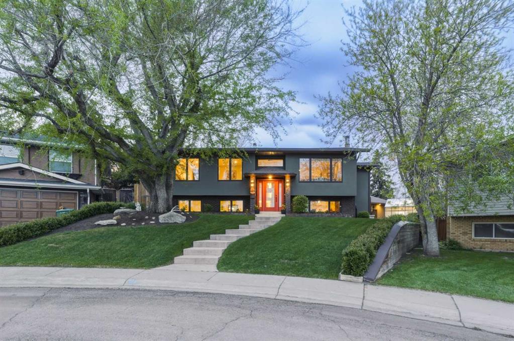 228 Cantrell Place SW, Calgary, Alberta, T2W 1X3