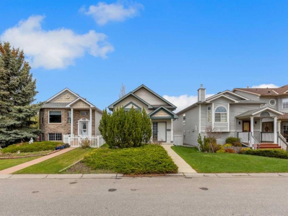 34 Hidden Spring Circle NW, Calgary, Alberta, T3A 5H3