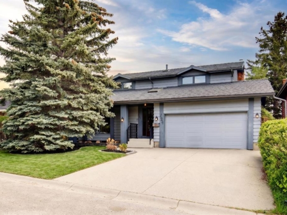 124 Edgehill Close NW, Calgary, Alberta, T3A2X1