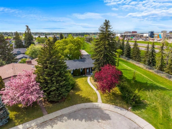 235 Lake Rosen Crescent SE, Calgary, Alberta, T2J 3L9