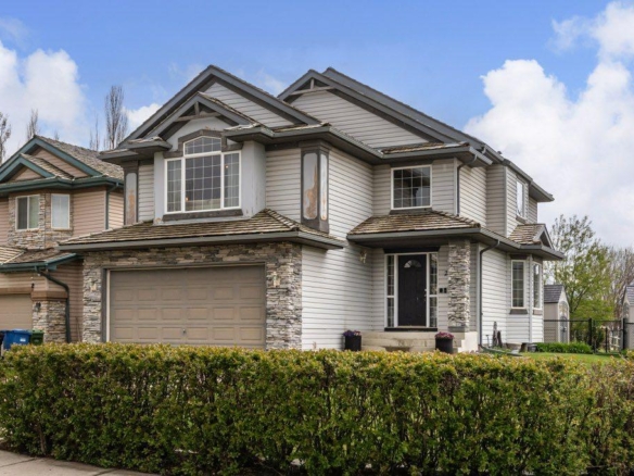 2 Springbank Crescent SW, Calgary, Alberta, T3H 3S8