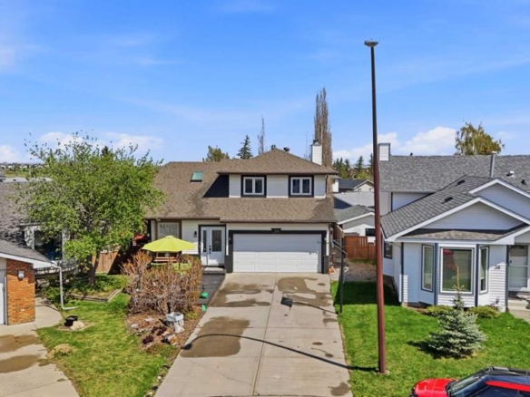 38 Sandpiper Way NW, Calgary, Alberta, T3K 3C6