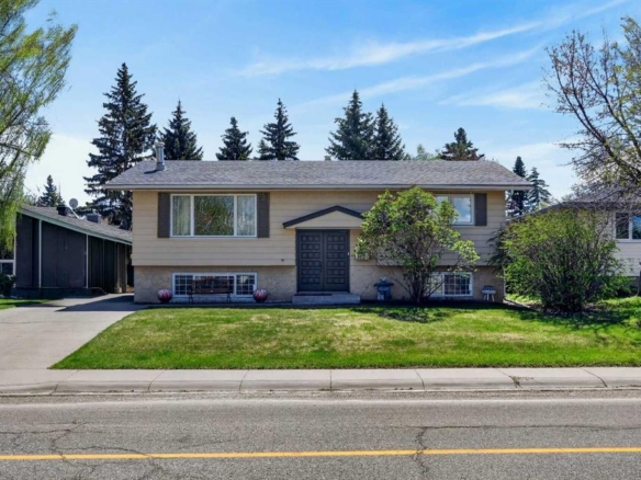 3139 Oakwood Drive SW, Calgary, Alberta, T2V0K2
