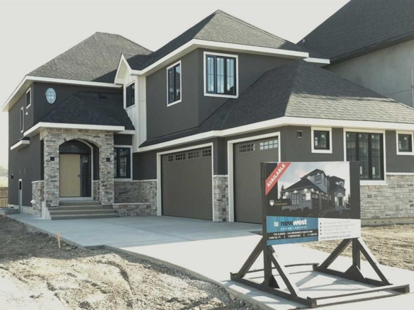 144 Greenwich Heath NW, Calgary, Alberta, T3B 6P2