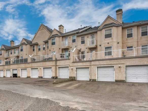 #300 50 Westland Road, Okotoks, Alberta, T1S 1N1
