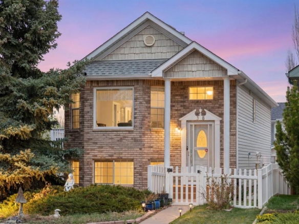 38 Hidden Spring Circle NW, Calgary, Alberta, T3A 5H3