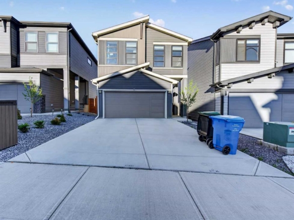 36 Royston Rise NW, Calgary, Alberta, T3L 0J2