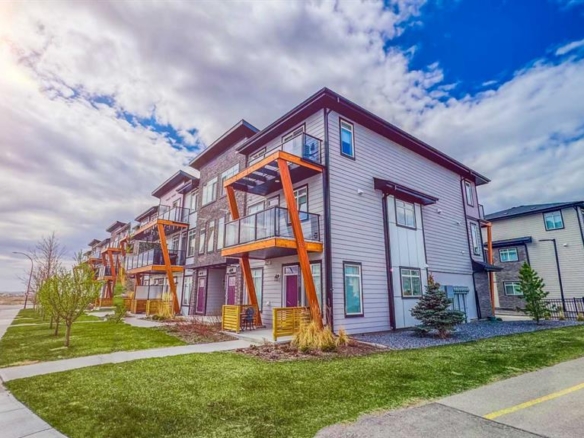 19637 48 Street SE, Calgary, Alberta, T3M 3T9
