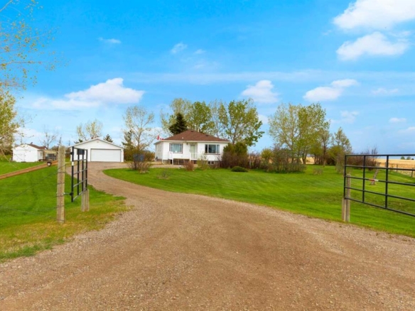 241043 Range Road 270, Rural Wheatland County, Alberta, T1P 0S2