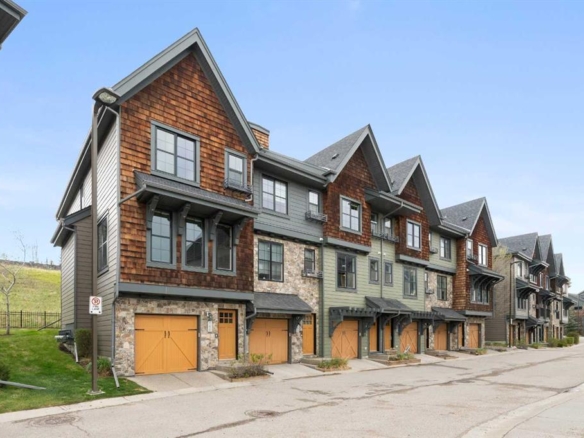 162 Ascot Point SW, Calgary, Alberta, T3H 0X1