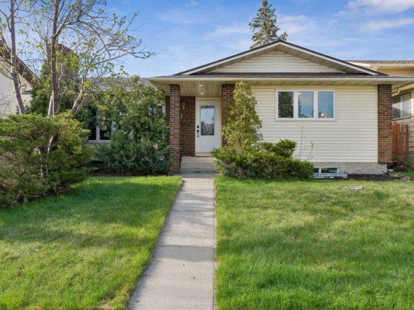 6751 34 Avenue NE, Calgary, Alberta, T1Y4M1