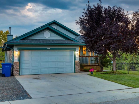 138 West Creek Springs, Chestermere, Alberta, T1X 1N8