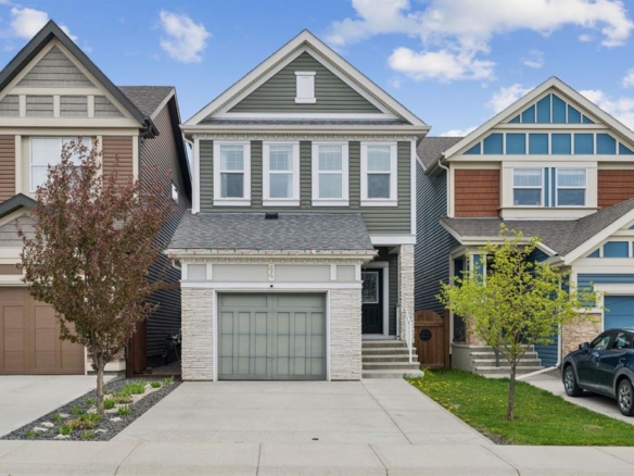 44 Legacy Reach Manor SE, Calgary, Alberta, T2X 2C5