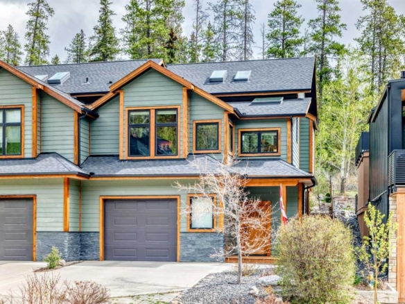 #B 272 Three Sisters Drive, Canmore, Alberta, T1W 2M7