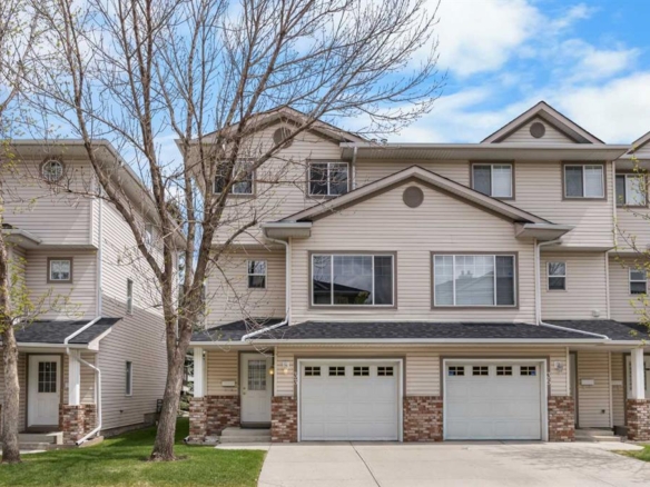 33 Country Hills Cove NW, Calgary, Alberta, T3K 5G7