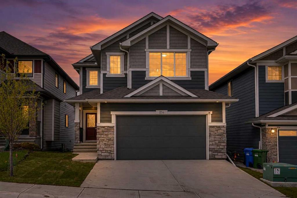 814 Bluerock Way SW, Calgary, Alberta, T2Y0S4