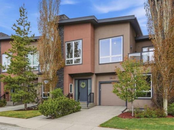 1684 37 Avenue SW, Calgary, Alberta, T2T 5P5
