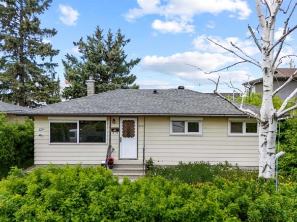 616 34 Avenue NE, Calgary, Alberta, T2E 2K2