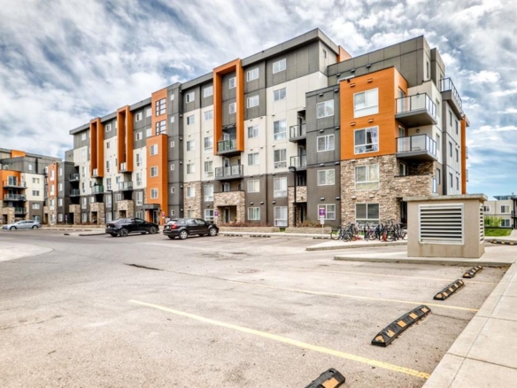 #707 10 Kincora Glen Park NW, Calgary, Alberta, T3R 1K1