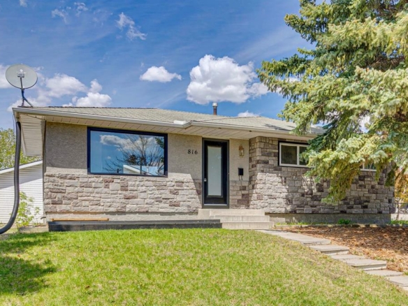 816 Avonlea Place SE, Calgary, Alberta, T2H 1W3