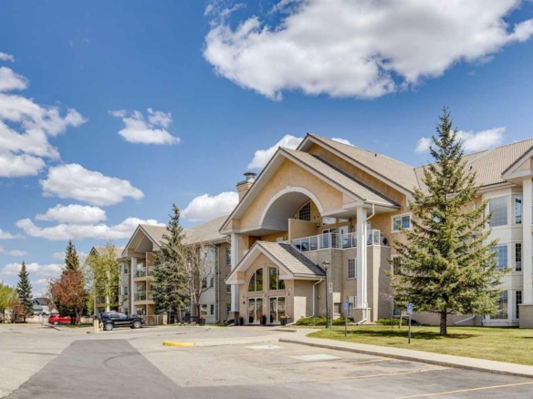 #301 728 Country Hills Road NW, Calgary, Alberta, T3K 5K8