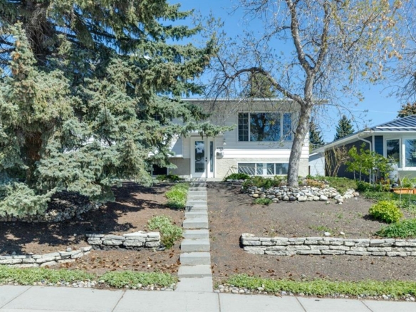 6928 Hunterbow Crescent NW, Calgary, Alberta, T2K 4R5