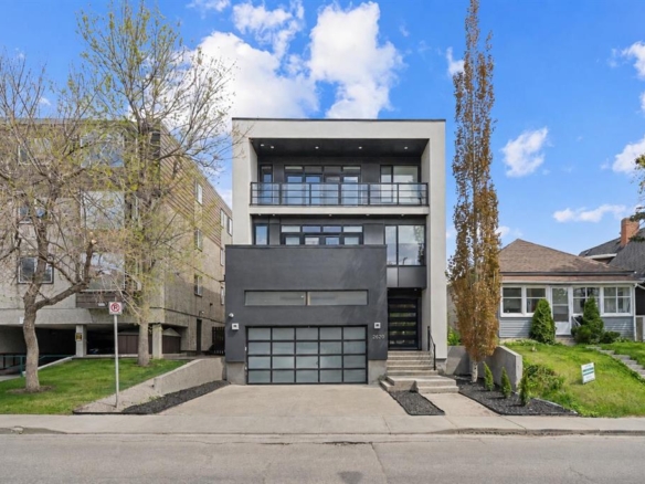 2620 14A Street SW, Calgary, Alberta, T2T3X7