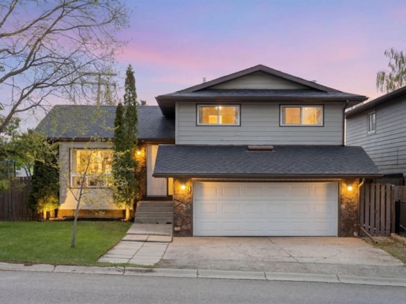 8 Hawkwood Place NW, Calgary, Alberta, T3G 1X6