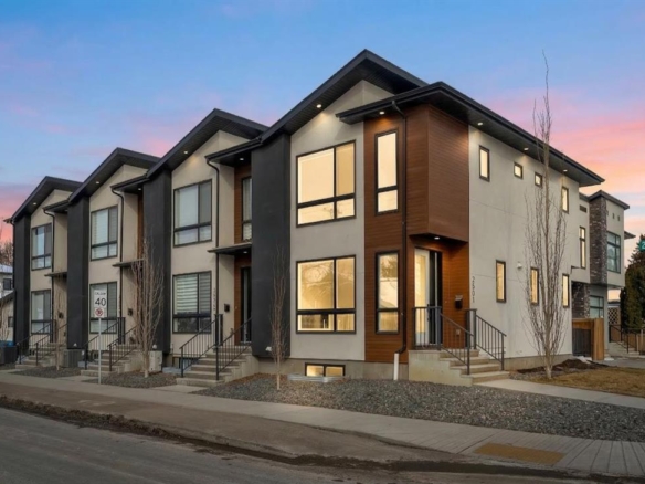 2501 17A Street NW, Calgary, Alberta, T2M 3S7