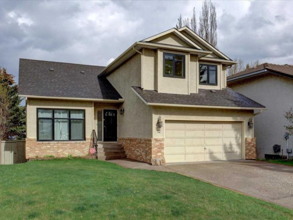12 Signal Ridge Court SW, Calgary, Alberta, T3H 3G1