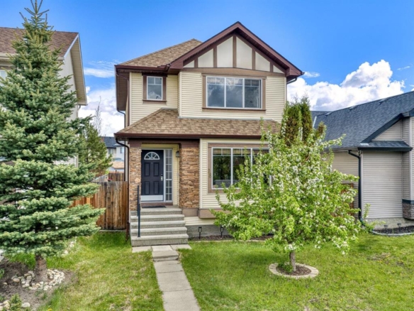 28 Cranberry Lane SE, Calgary, Alberta, T3M0L5