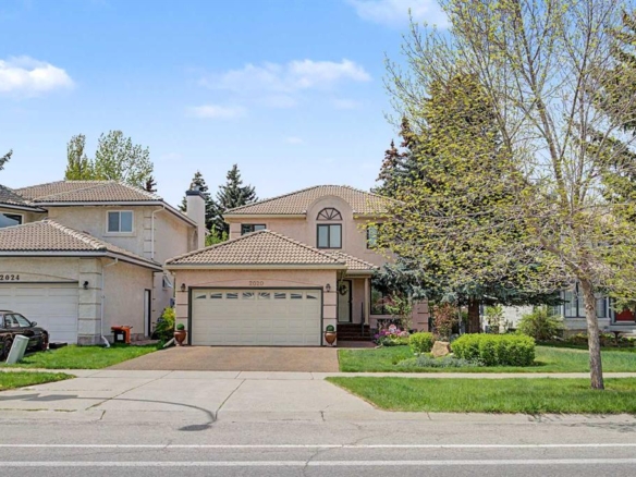 2020 Sirocco Drive SW, Calgary, Alberta, T3H 2M9