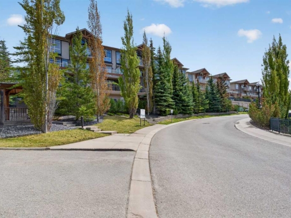 #6 108 Rockyledge View NW, Calgary, Alberta, T3G5X2