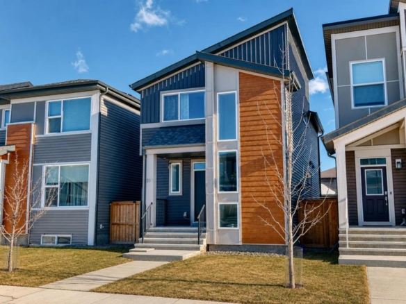 108 Wolf Creek Manor SE, Calgary, Alberta, T2X 4A1
