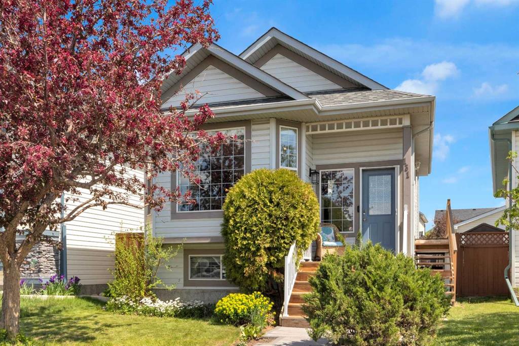 131 Country Hills Way NW, Calgary, Alberta, T3K 4W3