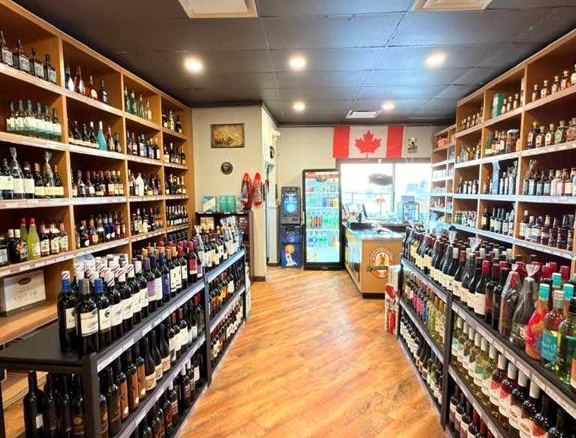 #4 79 Railway Street E, Cochrane, Alberta, T4C 2B7