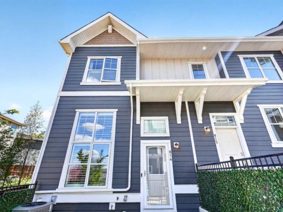 814 Cranbrook Walk SE, Calgary, Alberta, T3M 2V5