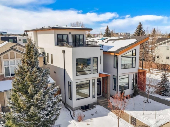 4905 21 Street SW, Calgary, Alberta, T2T 5B7