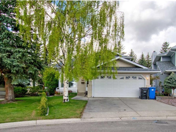345 Sandringham Court NW, Calgary, Alberta, T3K 3V6