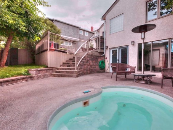 1604 Scotland Street SW, Calgary, Alberta, T3C 2L5