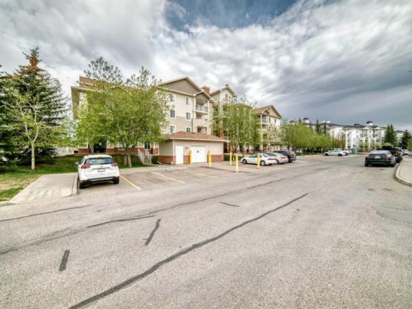 #406 16 Country Village Bay NE, Calgary, Alberta, t3k 5y9