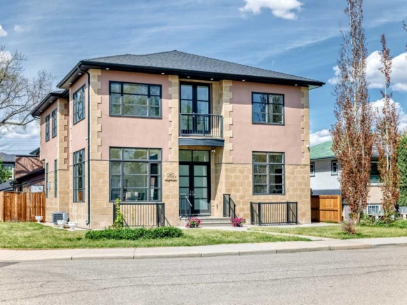 602 22 Avenue NE, Calgary, Alberta, T2E 1V2