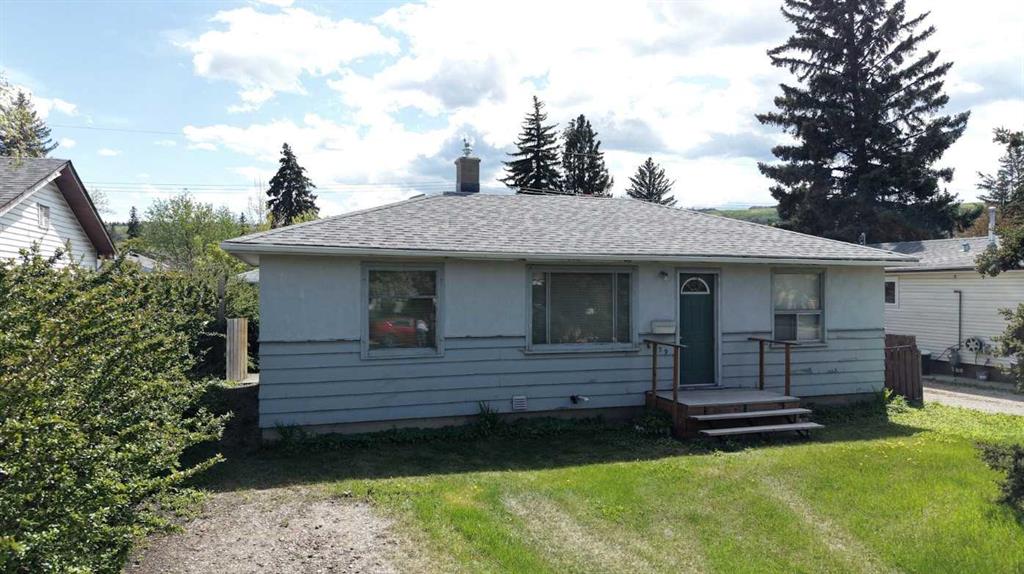 6379 31 Avenue NW, Calgary, Alberta, T3B 1J9
