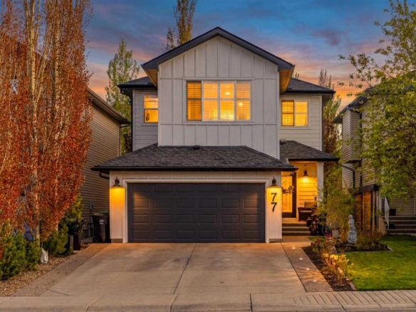 77 Everbrook Drive SW, Calgary, Alberta, T2Y 0A4