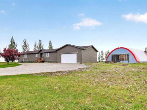 241003 Range Road 235, Rural Wheatland County, Alberta, T1P 2B5