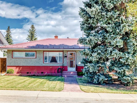 54 Fullerton Road SE, Calgary, Alberta, T2H 1E5