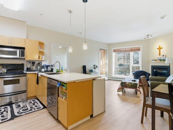 #210 69 Springborough Court SW, Calgary, Alberta, T3H 5V5