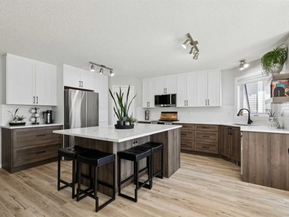 416 Stonegate Road NW, Airdrie, Alberta, T4B2Z9