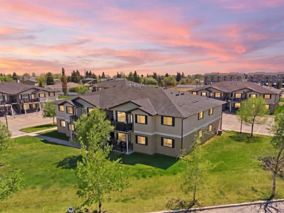 #400 8 Bayside Place, Strathmore, Alberta, T1P 0E1