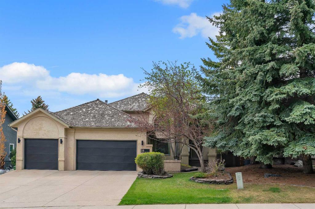 19 Coach Gate Way SW, Calgary, Alberta, T3H 1L7